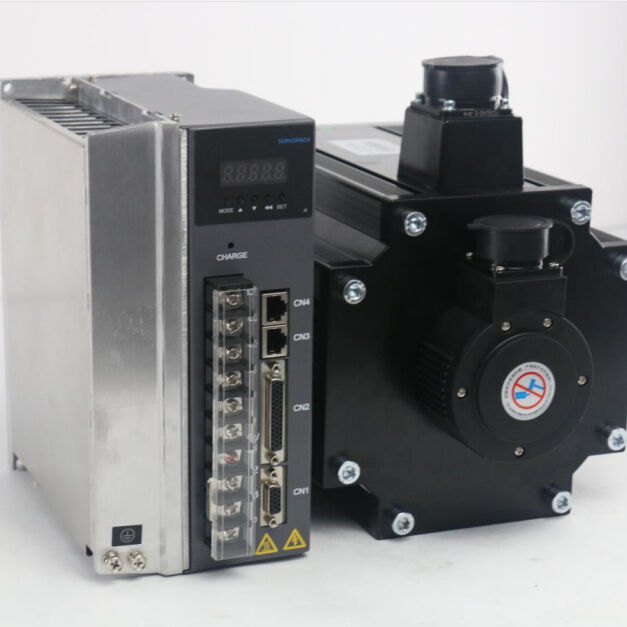 1500RPM 70N.M 11KW 380V 23 Bit 11KW 3 Phase Servo Motor Driver With Brake 180M62017+M1734P